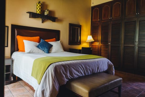Winter, Bedroom, On site, Garden view, Sunset, group of guests, Family