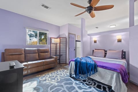 Bed, Seating area, Bedroom