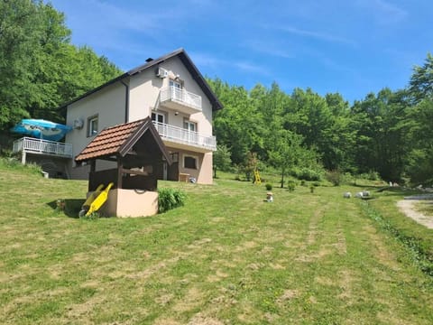 Property building, Spring, Day, Natural landscape, Garden