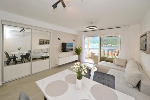 SEA VIEW apartment, Dobrota, Kotor Apartment in Dobrota
