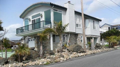 Bailey's Beach House-Spring Special Mar thru May House in Cambria