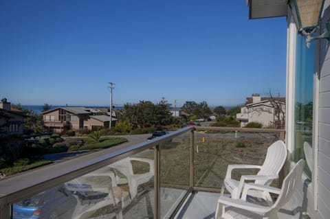 Bailey's Beach House-Spring Special Mar thru May House in Cambria