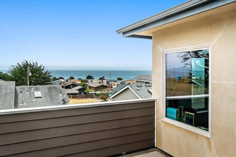 Seahorse Monthly-Spring Special-Mar thru May House in Cambria