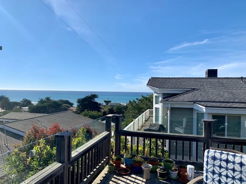 Seaside Serenity Monthly- Special Discount April-June House in Cambria