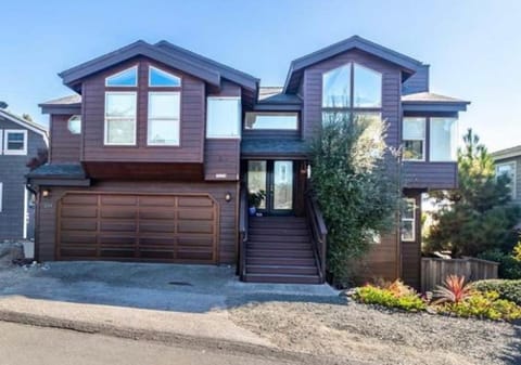 Seaside Serenity Monthly- Special Discount April-June House in Cambria