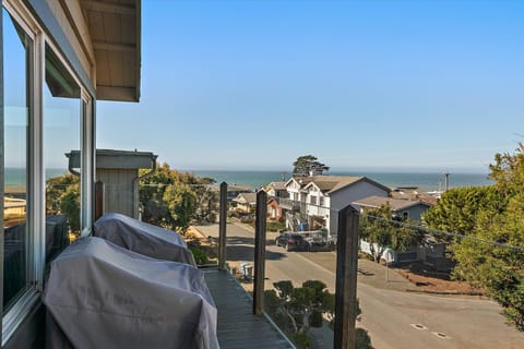 Pembrook Paradise Monthly-Spring Special Mar thru May House in Cambria