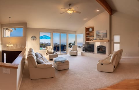 Happy Hill Beach Haven Vista Monthly-Spring Special Mar thru May House in Cambria