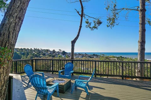 Driftwood Bungalow Ocean View Monthly Only House in Cambria