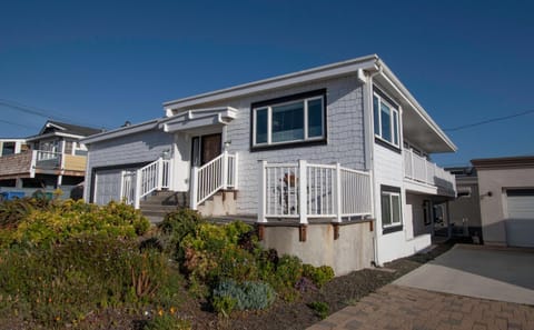 Moonstone Manor Monthly-Spring Special Mar thru May House in Cambria