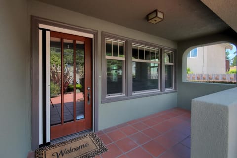 Smith's Landing Monthly-Spring Special Mar thru May House in Cambria