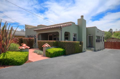 Smith's Landing Monthly-Spring Special Mar thru May House in Cambria