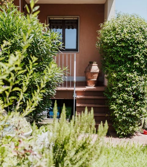 Villa Toscana between Apuane and the sea Villa in Carrara