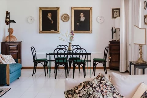 Villa Toscana between Apuane and the sea Villa in Carrara