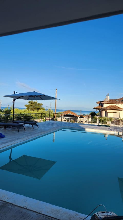 Mediterraneo Suites with Pool & Sea View Escape Villa in Halkidiki