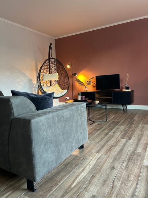 Communal lounge/ TV room, TV and multimedia