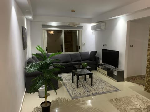 Living room, Seating area, Evening entertainment, air conditioner