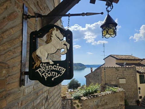 Property building, Day, Natural landscape, Lake view, Sea view