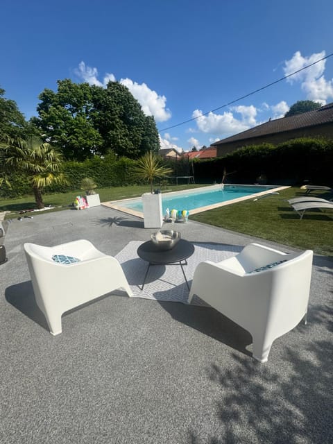 Swimming pool, Swimming pool, sunbed