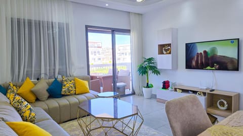 Communal lounge/ TV room, TV and multimedia, Living room, Seating area, Evening entertainment