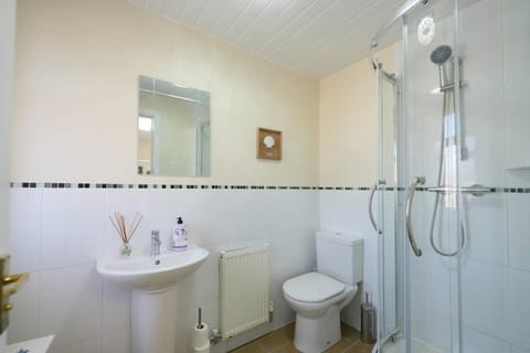 Caledonia by the Sea Apartment in England