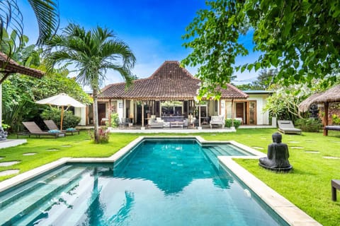 Garden view, Pool view, sunbed