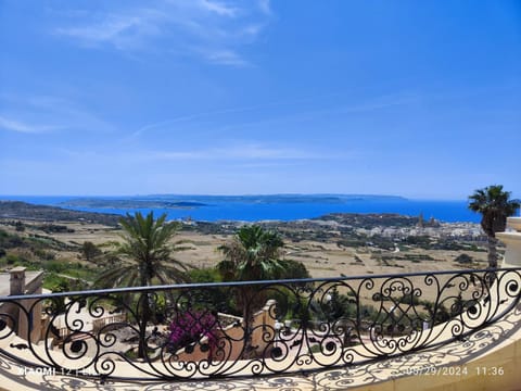 Nearby landmark, Day, Natural landscape, View (from property/room), Balcony/Terrace, Sea view