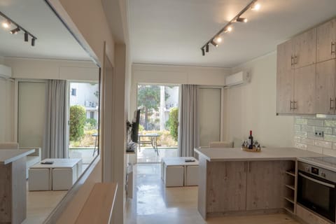 Palm & Pearl Apartment Apartment in Vouliagmeni