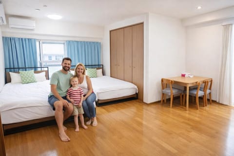 Bed, People, Living room, Photo of the whole room, Bedroom, Family, wardrobe