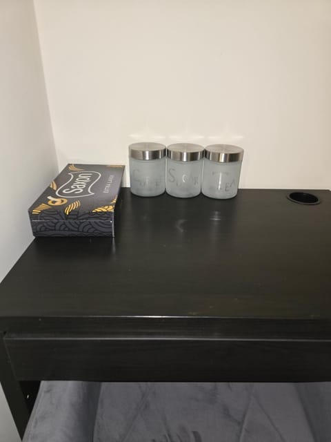 Quiet Ensuite Room in Rotherham Vacation rental in Sheffield