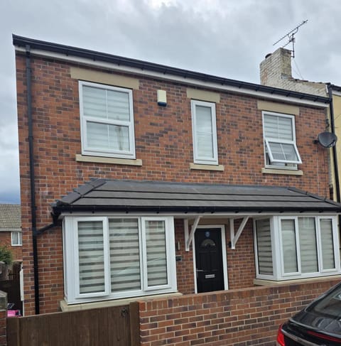 Quiet Ensuite Room in Rotherham Vacation rental in Sheffield