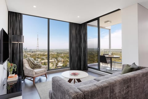 View (from property/room), Balcony/Terrace, Living room, City view