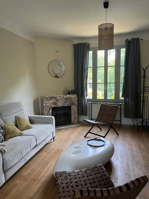 Living room, Seating area, River view