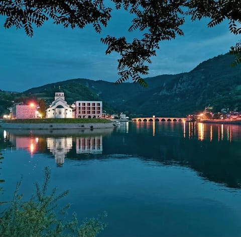 Sobe i Apartmani Svjetlana-Mladen Okuka Apartment hotel in Zlatibor District, Serbia