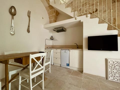 TV and multimedia, Kitchen or kitchenette, Dining area