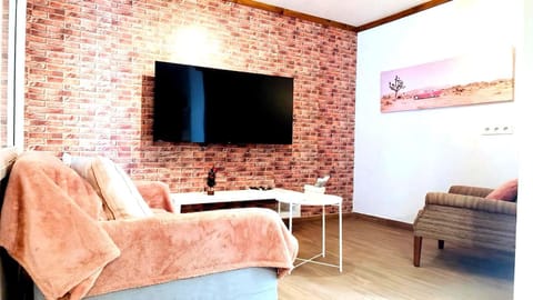 TV and multimedia, Living room, internet