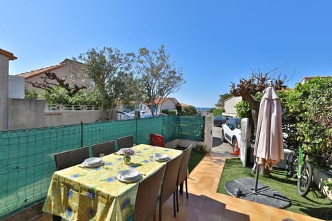 Patio, Dining area, Cycling, Sea view, Parking, sunbed