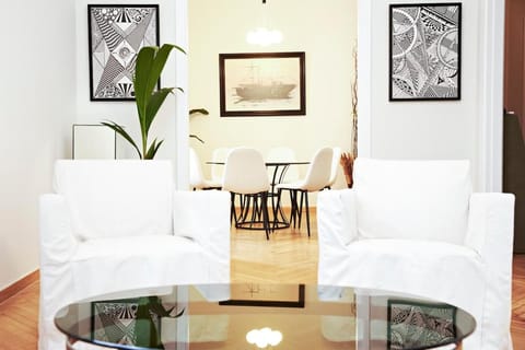 Living room, Seating area, Dining area