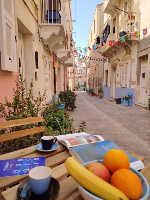 Property building, Day, Neighbourhood, City view, Street view, Location