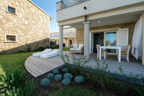 Property building, Patio, Garden, sunbed