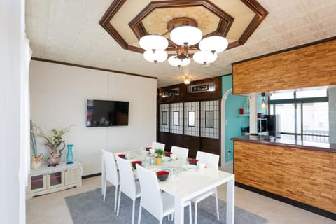 Communal lounge/ TV room, Dining area