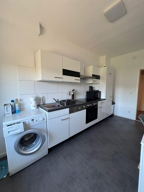 Modernes Zimmer am Campus 3 mit Gemeinschaftsbad Apartment in Villingen-Schwenningen