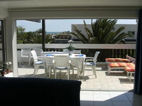 View (from property/room), Balcony/Terrace, Dining area