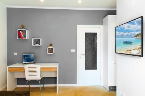 Communal lounge/ TV room, TV and multimedia