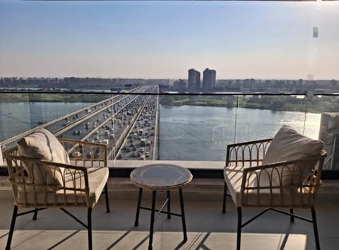 View (from property/room), Balcony/Terrace, River view