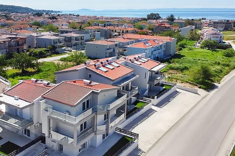 Property building, Neighbourhood, Bird's eye view, Location