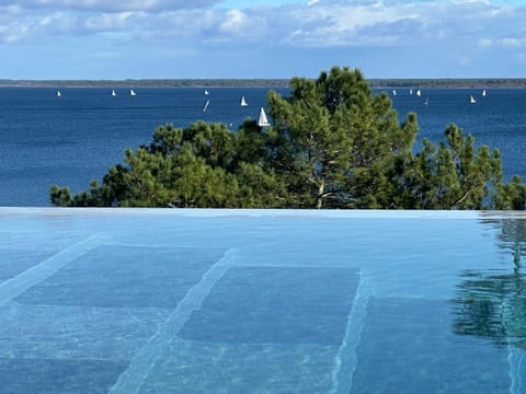 Lake view, Swimming pool