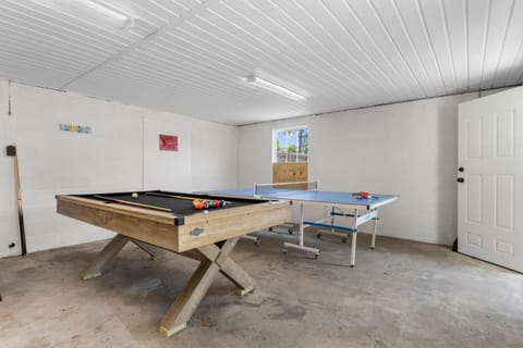 Billiard, Game Room, Table tennis