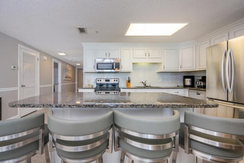 Phoenix X 506 condo Apartment in Ono Island