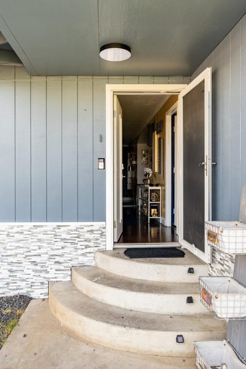 Memorable Moment at Placid Blue with Pool & Hot Tub House in Sacramento