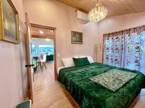 The Perch- Hilltop Bungalow, Eagle Rock-near DTLA House in Eagle Rock